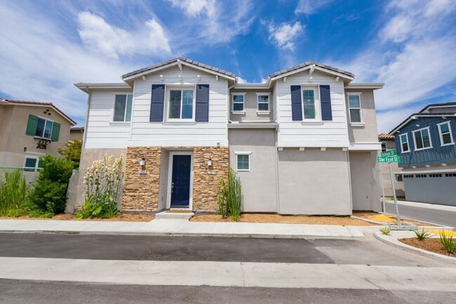 Photo - 2615 Babaco St