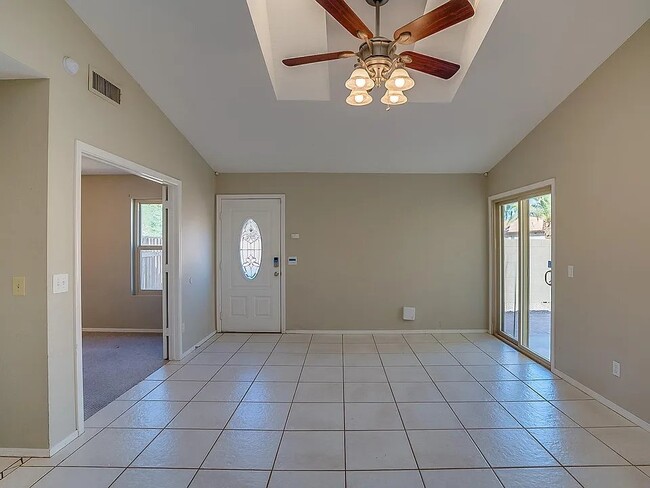 Photo - 4512 E Grove Ave