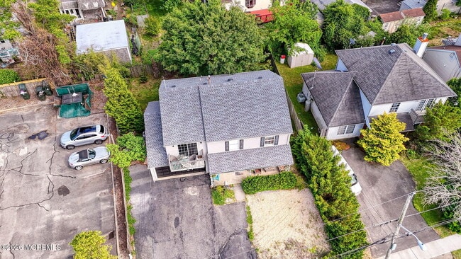450 Beachway Ave