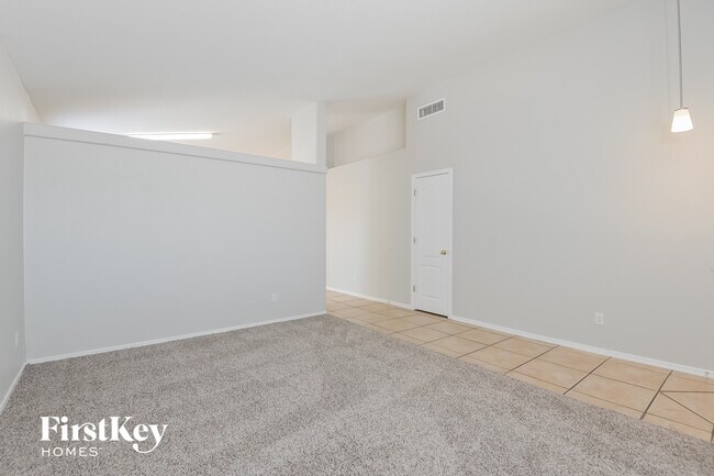 Photo - 3054 S Vaughn Dr