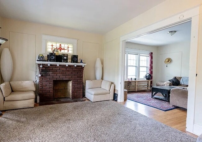 Photo - 576 Providence St