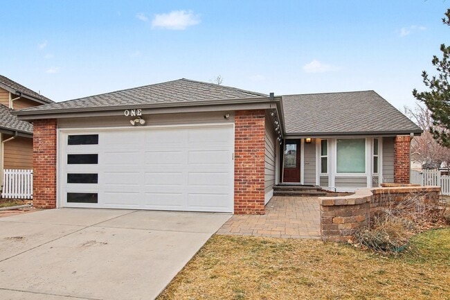 Photo - Available NOW!! SFH in Valley Traditions Littleton CO!