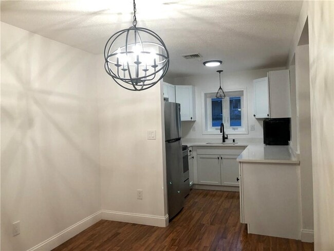 Photo - 728 Beverage Hill Ave Unidad 11