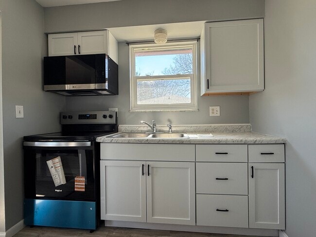 Photo - 916 N Avon Ave