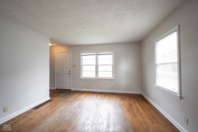 Photo - 1401 N Alton Ave