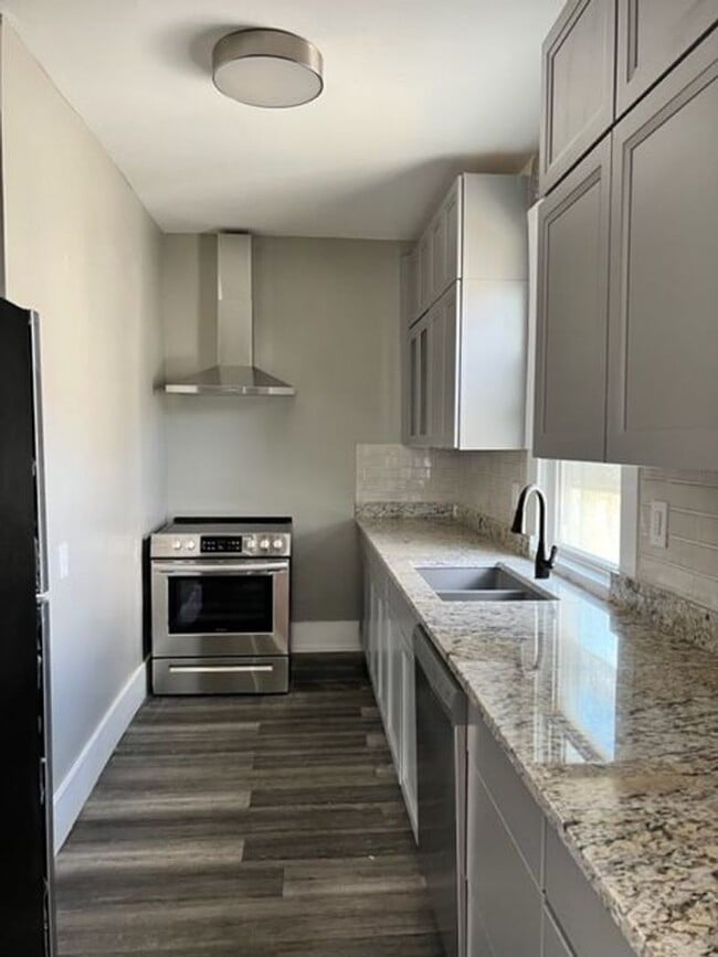 Photo - 1326 Chapel St