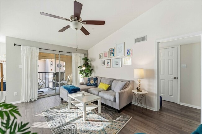 Building Photo - 3231 Allen Pkwy Unit 3301