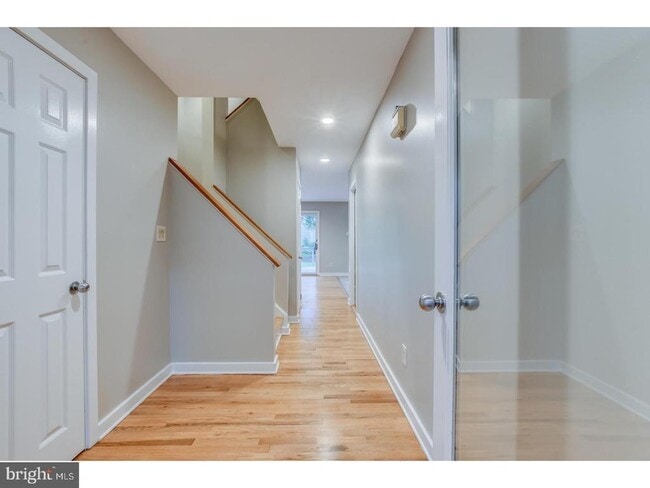 Building Photo - 28 Mountain Ave