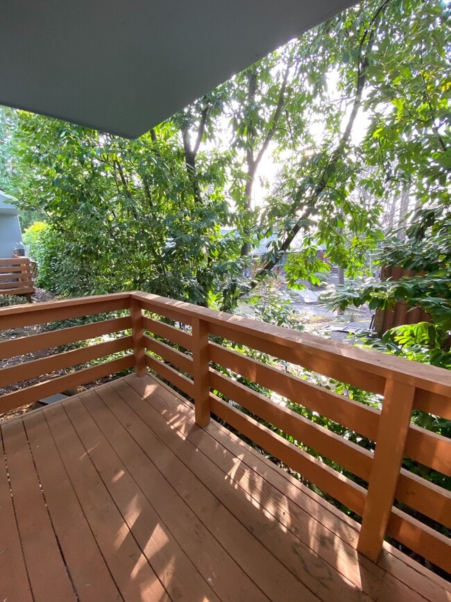 Photo - Large, Updated 2 Bedroom, 1.5 bath Townouse in Lovely Multnomah Village