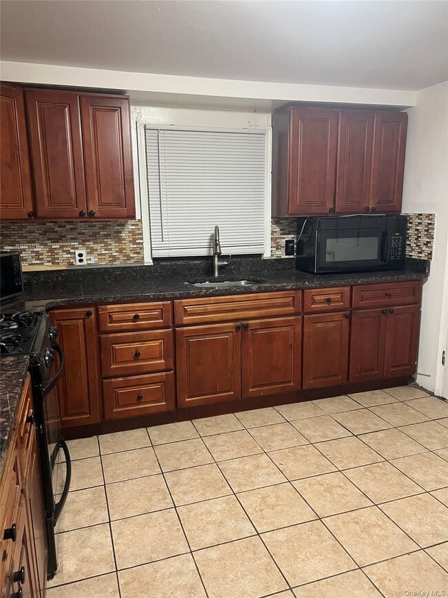 Photo - 1051 Franklin Ave