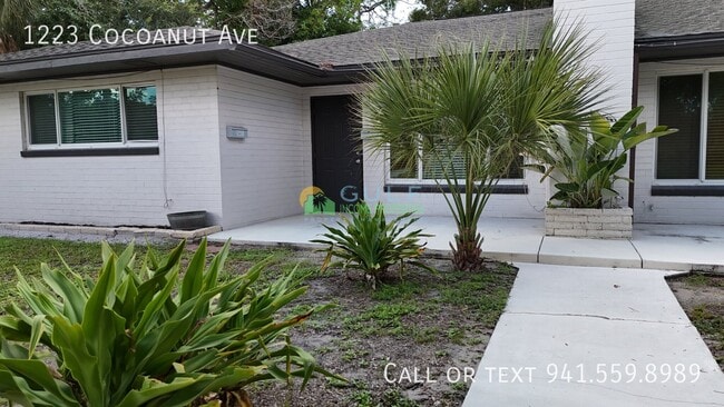 Building Photo - 1223 Cocoanut Ave