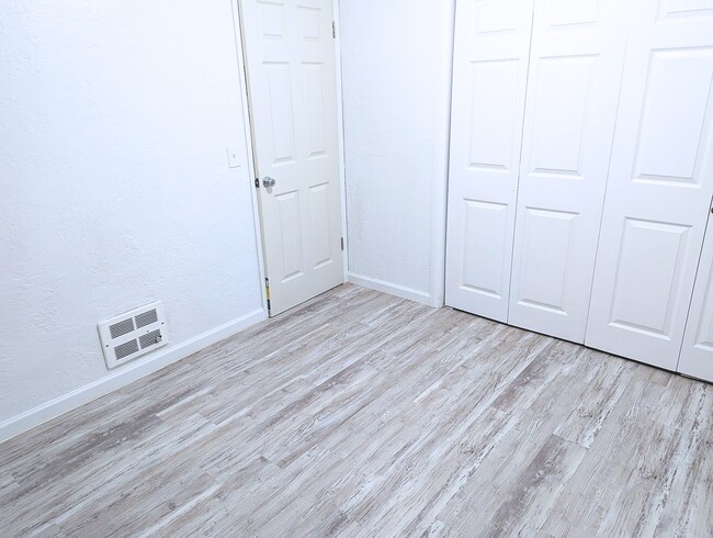 Photo - 63671 Harriet Rd