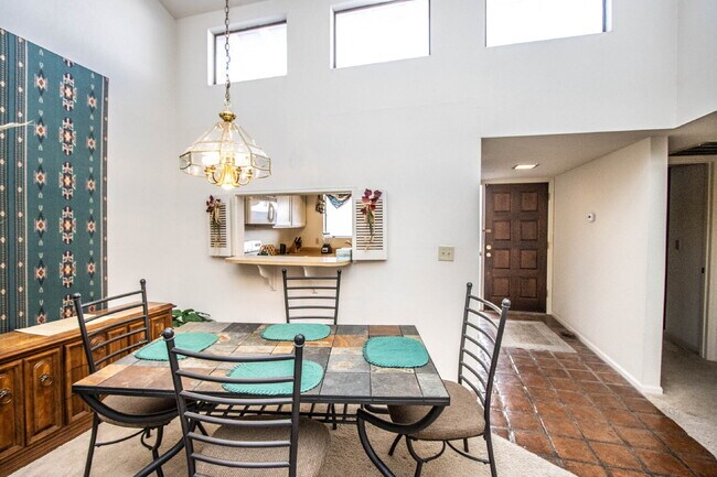 Beautiful Furnished patio home in Old Town Scottsdale, 2BR