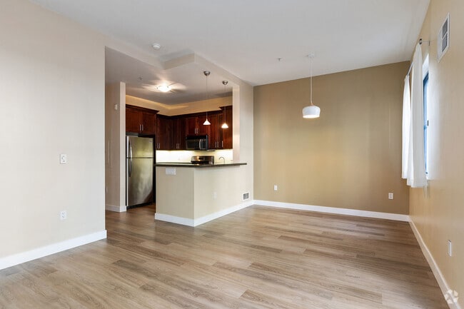 Building Photo - 88 Townsend St Unit 105 Rental