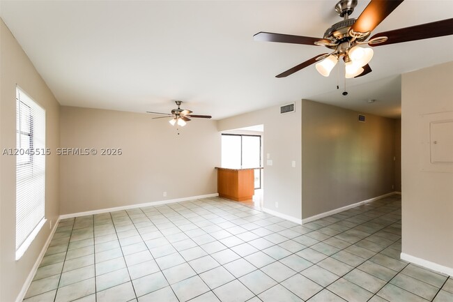Photo - 1430 W Sandpiper Cir