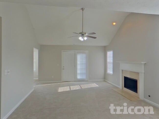 Photo - 4754 Clayton Crossing Ln