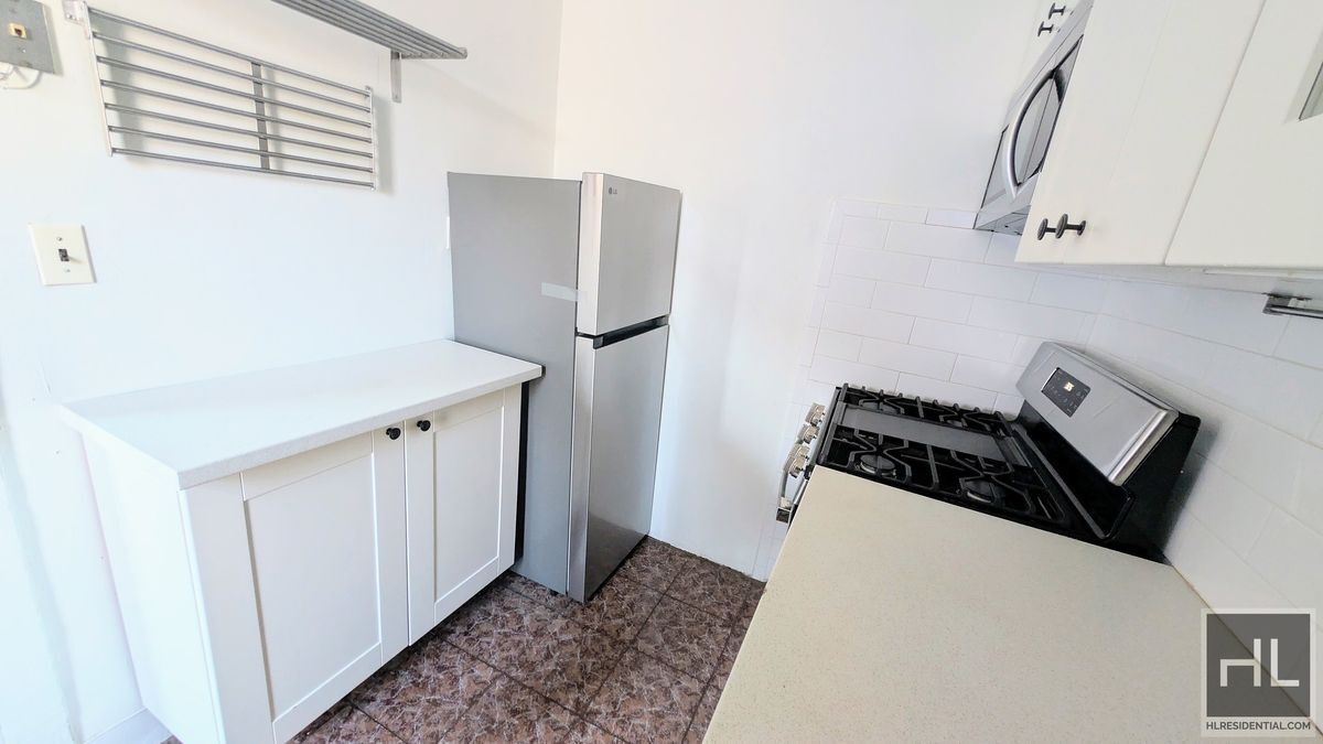 Photo - 245 St James Pl Unit 2