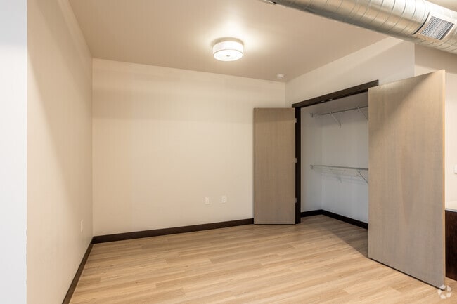Efficiency - 582SF - Bedroom