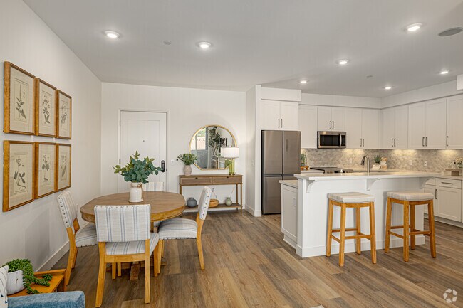 2BR, 2BA - 1,133SF - Dining Room
