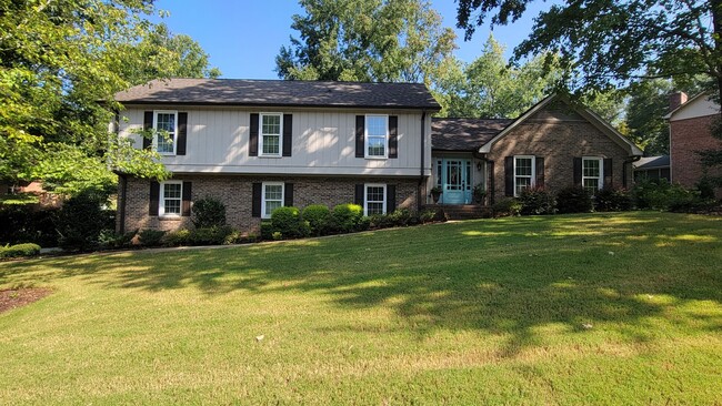 4 bed, 2.5 Bath Home Available in Sugar Creek - 4 bed, 2.5 Bath Home Available in Sugar Creek