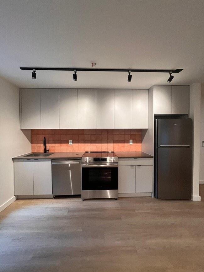 Building Photo - 328 Pacific Ave Unit B04