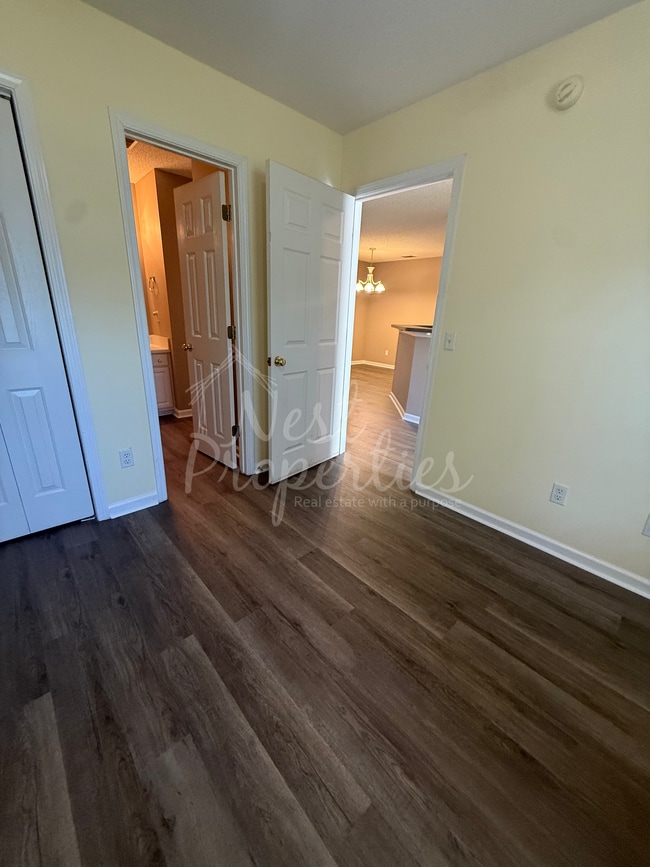 113 W Horn Ct