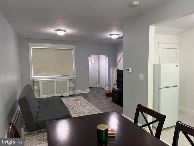 Photo - 4018 Chippendale Ave