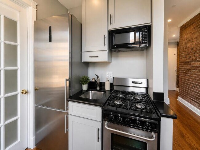 Photo - 416 E 13th St Unidad 5B
