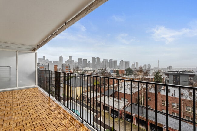 Photo - 505 Belmont Ave E Unidad #501