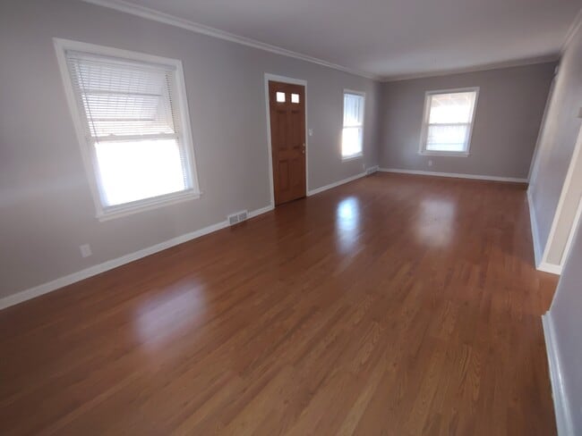 Photo - 2319 Huffman Blvd