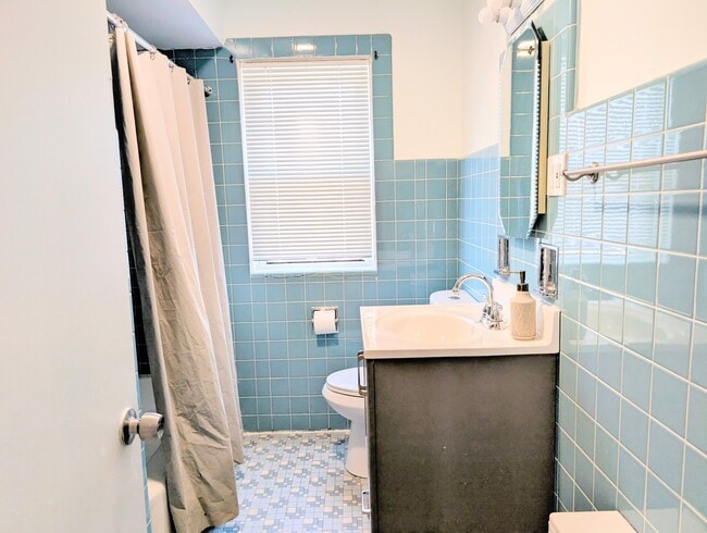 Photo - 2617 N 74th Ave Unidad 2