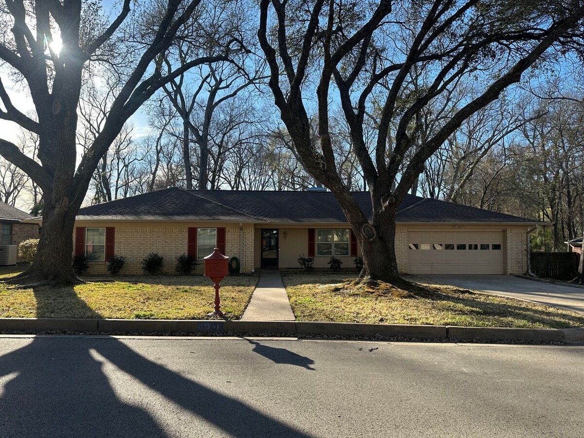 Photo - 2701 S Boldt Ave