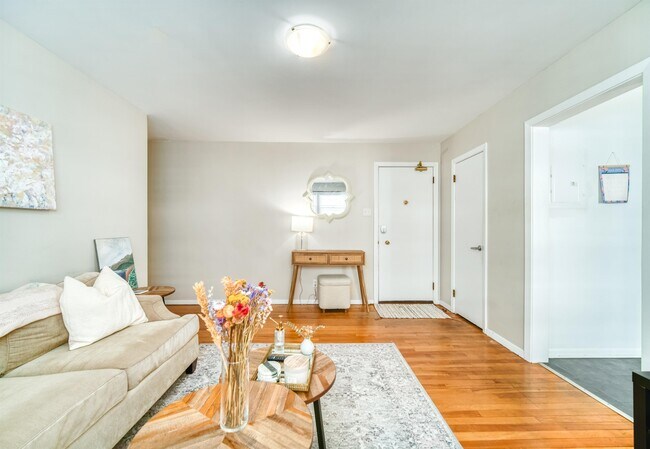 Photo - 1066-1066 Tower Rd Unité 7