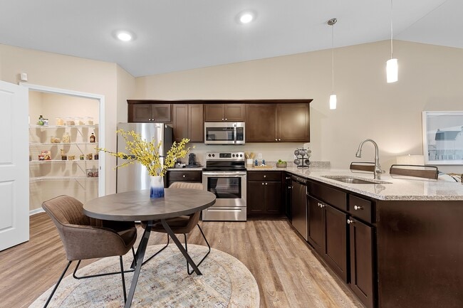 Photo - Redwood Lafayette