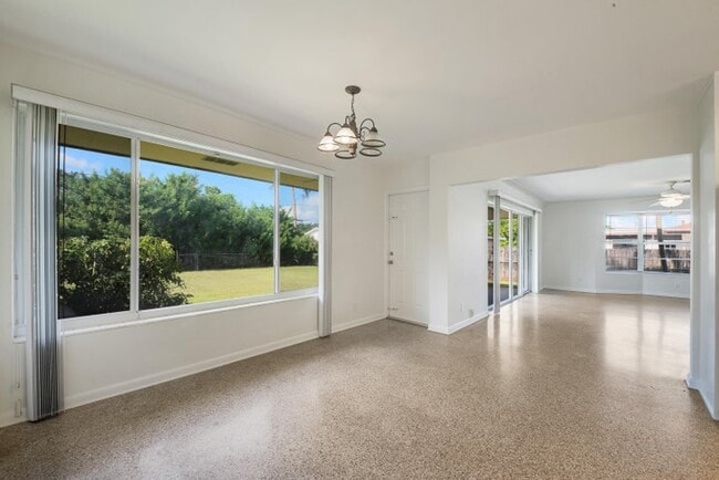 Photo - 2022 Collier Ave