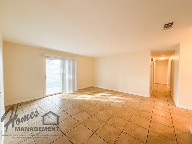 Photo - Homes Management - 4 Bed, 2 Bath House on Cul-de-Sac