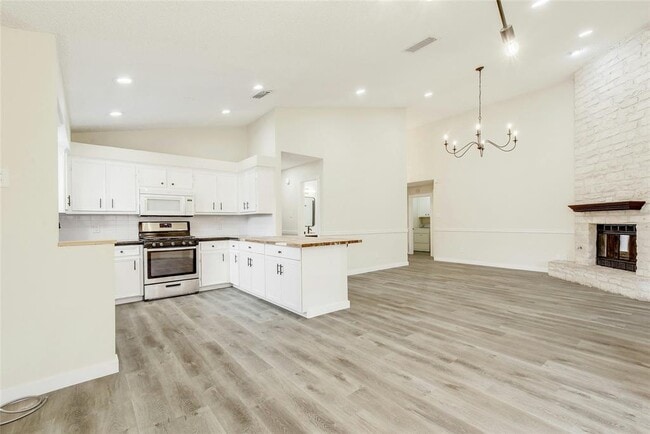 Photo - 5610 Meadow Crest