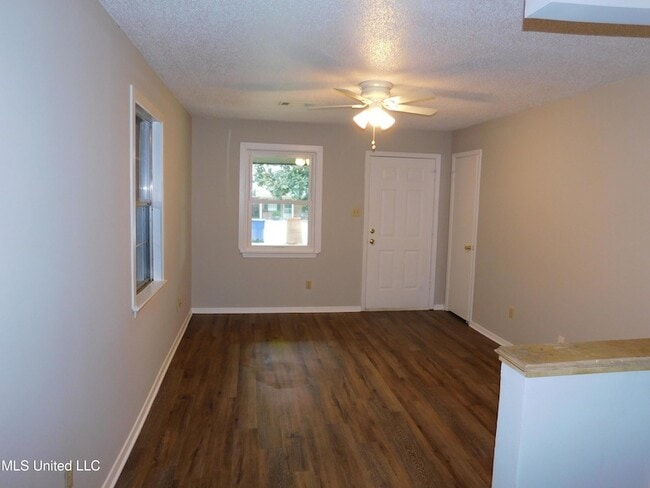 Photo - 6455 Heather Rd