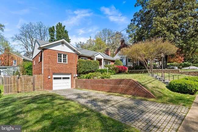 Photo - 2718 S June St