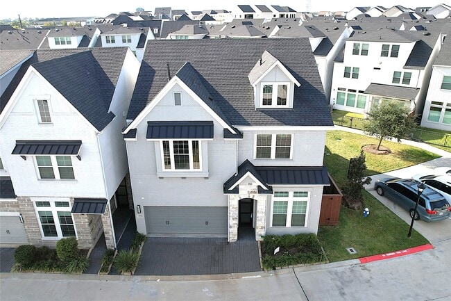 Photo - 3113 Somerset Levens Ln