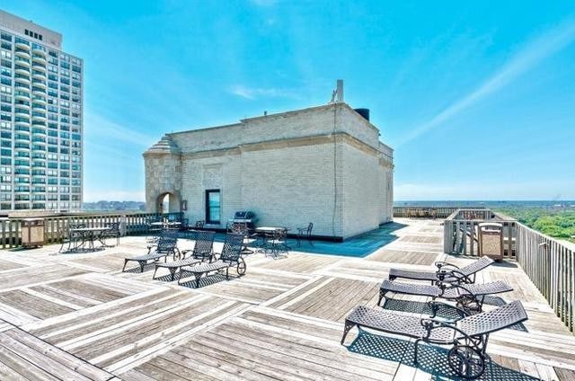 Terraza para tomar el sol - 2000 N Lincoln Park W Unidad 1504