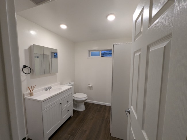 Photo - 7500 Yarmouth Ave