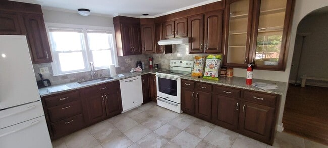 Photo - 2520 Madison Ave