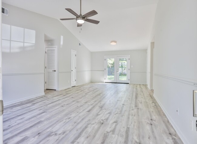 Photo - 2914 Temperance Dr