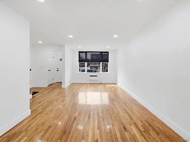 Photo - 252 Brinsmade Ave