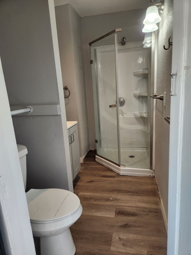 Photo - 631 N Hudson Ave