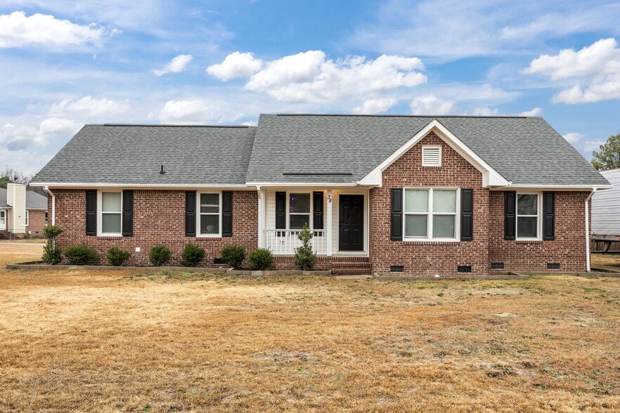 38 Hallmark Dr