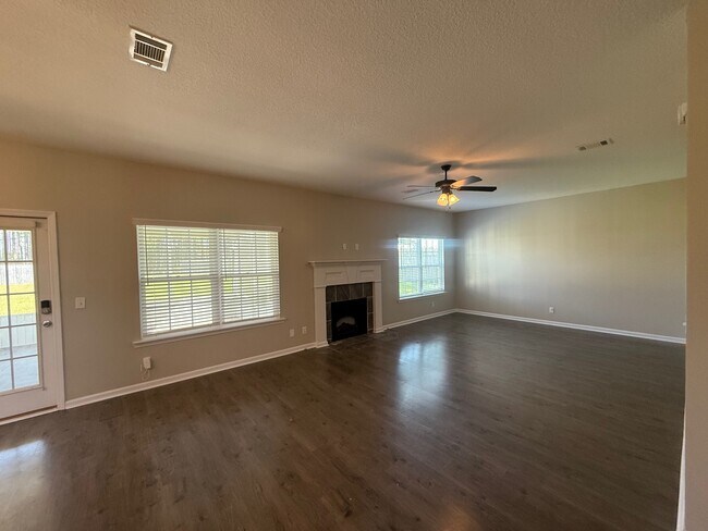 Photo - 50 Huntington Dr