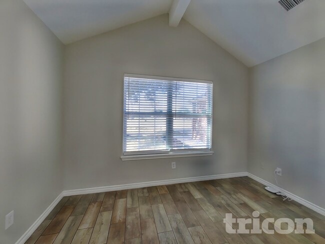 Photo - 16229 Summerset Estates Blvd