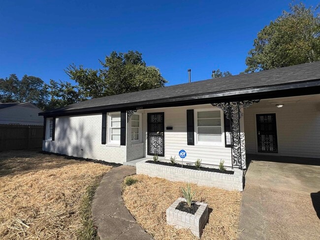 Building Photo - 4420 Helene Rd